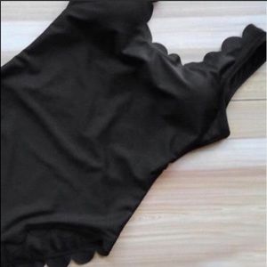 💕 Super cute Black SwimSuite 💕